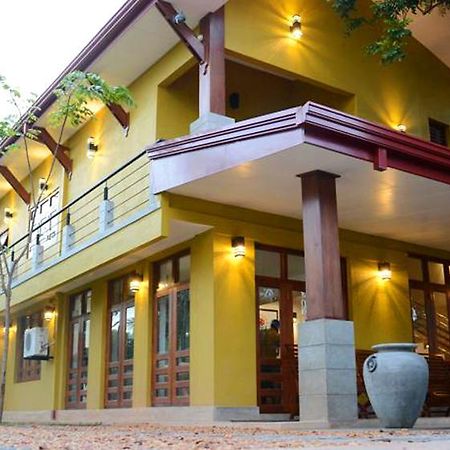 Inlak Garden Hotel Негомбо Екстер'єр фото
