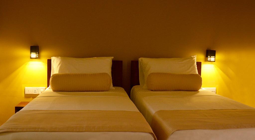 Inlak Garden Hotel Негомбо Номер фото